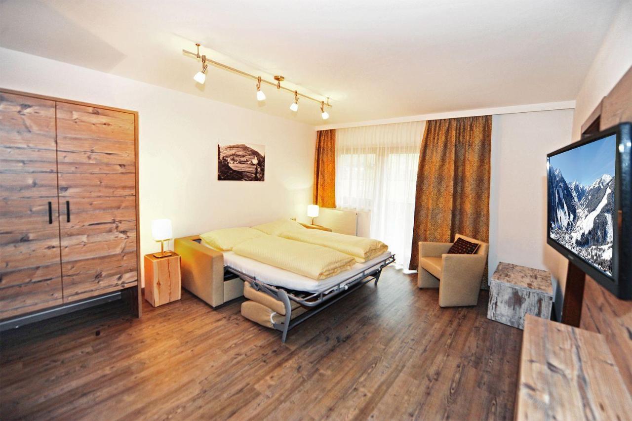 Appartements Zwoelferkogelblick ザールバッハ・ヒンターグレム エクステリア 写真