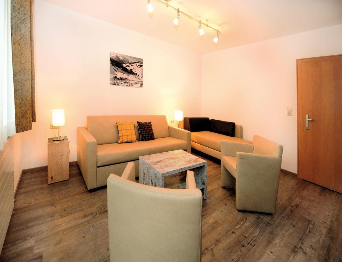 Appartements Zwoelferkogelblick ザールバッハ・ヒンターグレム エクステリア 写真