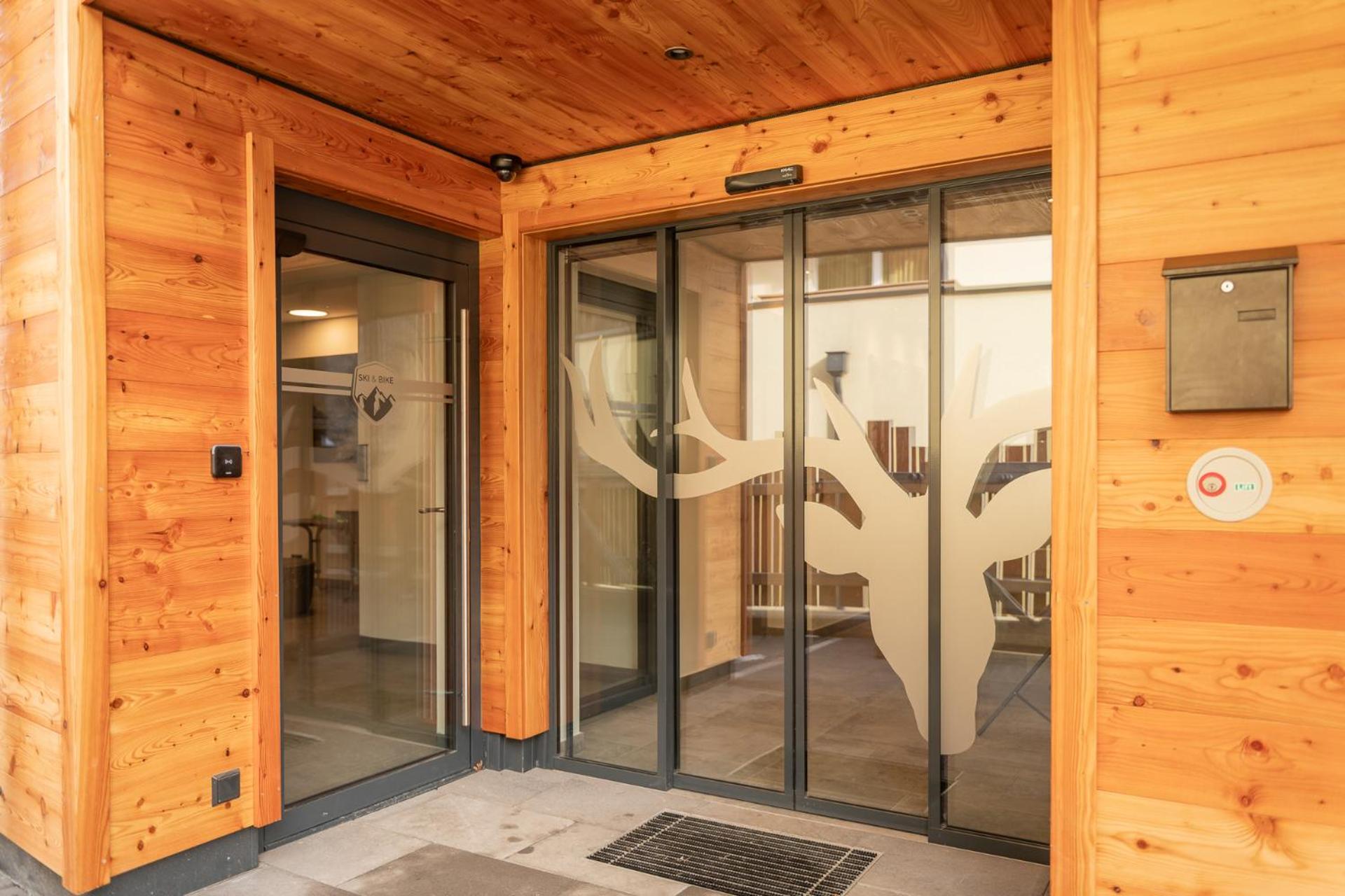 Appartements Zwoelferkogelblick ザールバッハ・ヒンターグレム エクステリア 写真